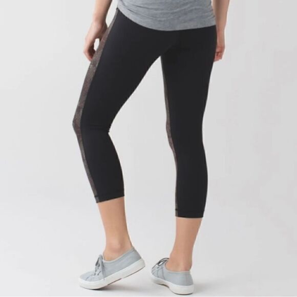 Lululemon Wunder Under Crop II *Full-On Luon in Golden Godess Cashew / Black - Picture 3 of 8